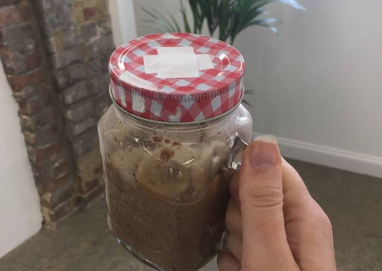 Steps to Make Speedy Mason jar oats
