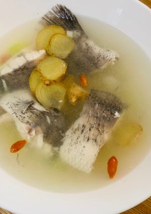 薑絲鱸魚湯 的食譜成品照片