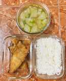 Cơm ngon nhà Huý 🏡: Cá mó chiên - Canh bầu nấu tôm