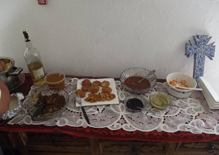 Mole dulce de chile y tortillas quemadas