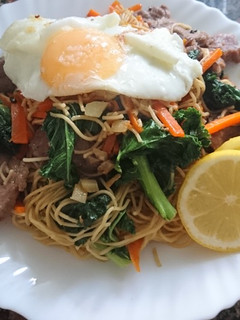 Una foto de Shio-Yakisoba (sin salsa negra)