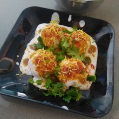 A picture of Bread Dahi bhalle.