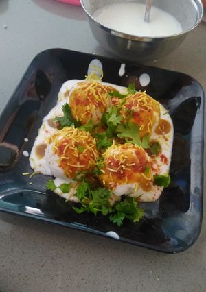 A picture of Bread Dahi bhalle.