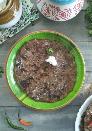 A picture of Mixed Millets Thaalipeeth.