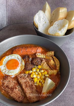Hình của món Bánh mỳ chảo với sốt nhà làm.