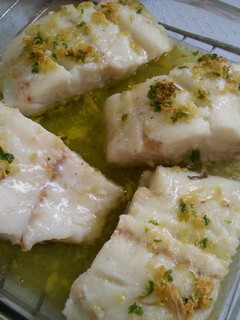 Una foto de Bacalao al ajillo
