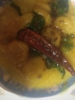 बेसन की मीठी कढ़ी (besan ki meethi kadhi recipe in Hindi) रेसिपी मुख्य फोटो