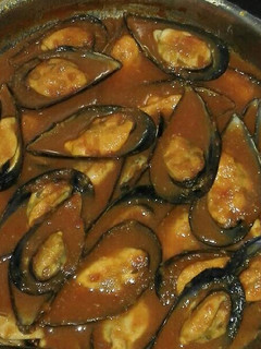 Una foto de Mejillones en salsa picante