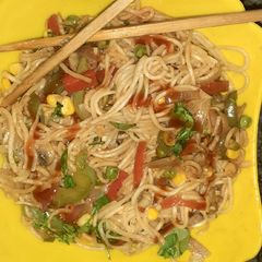 A picture of Street style hakka noodles.
