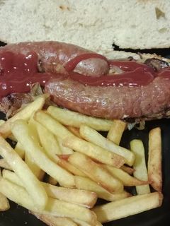 Una foto de Bocadillo de butifarra completo