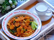 Gambar mie basah pedas nyemek