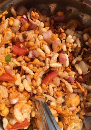 A picture of Bhel puri.