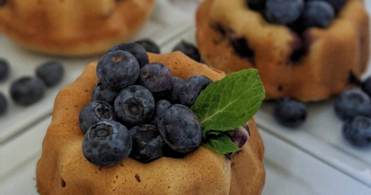 Mini Blueberry Bundt Cakes Recipe: How to Make It