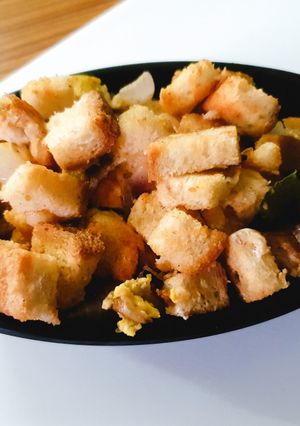 A picture of Bread upma.