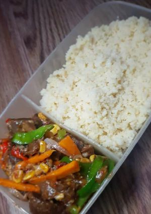 A picture of Couscous and gizzard stir fry.