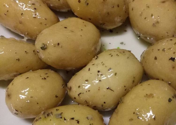 New potatoes with a garlic and herb butter