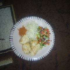 A picture of Awara da Kwai mai vegetables.