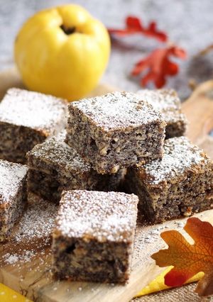 Mákos birsalmás kocka recept fotója