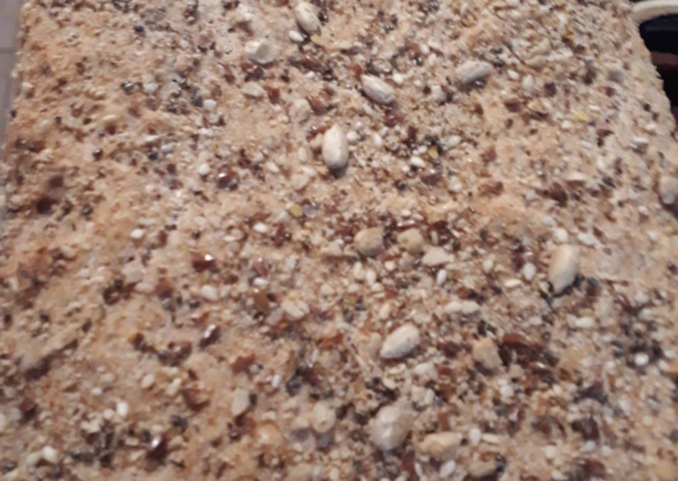 Pan casero integral, con avena y semillas! Súper nutritivo!