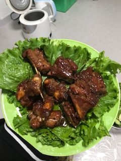 Hình của món Sườn xào chua ngọt.