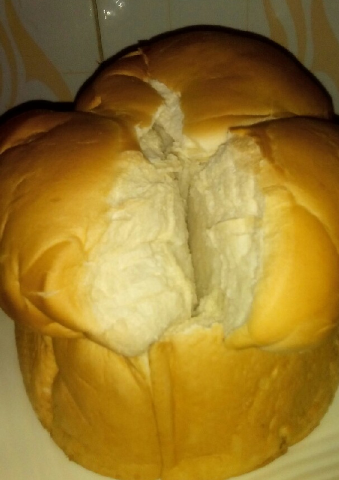 A picture of Super soft and fluffy bread.