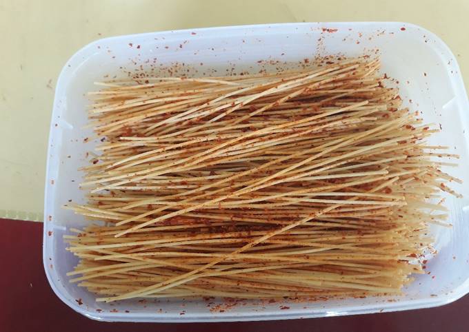 Mie Lidi Pedas: Lezatnya Rasa Nostalgia di Setiap Gigitan  