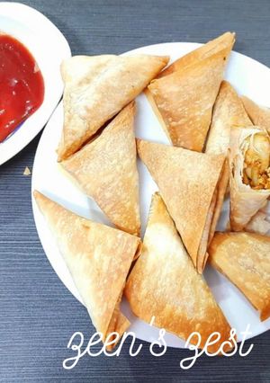 A picture of Baked Anda Samosas.