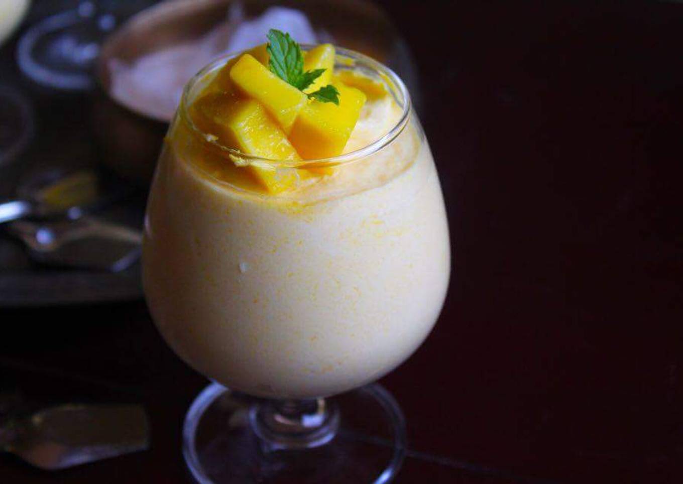 Mango Mousse (eggless)