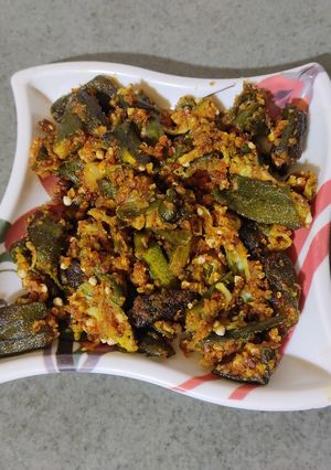 स्पेशल मसाला भिंडी (special masala bhindi recipe in Hindi) रेसिपी मुख्य फोटो