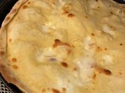 Una foto di focaccia senza lievito