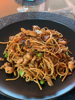 Csirkemelles Pad Thai recept fotója