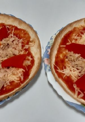 Foto principal de Falsas pizzas de atún y pimiento morrón