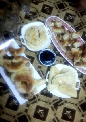 صورة لوصفة معجنات بجبنة و زعتر ناشف ومعجنات بالشكولاته