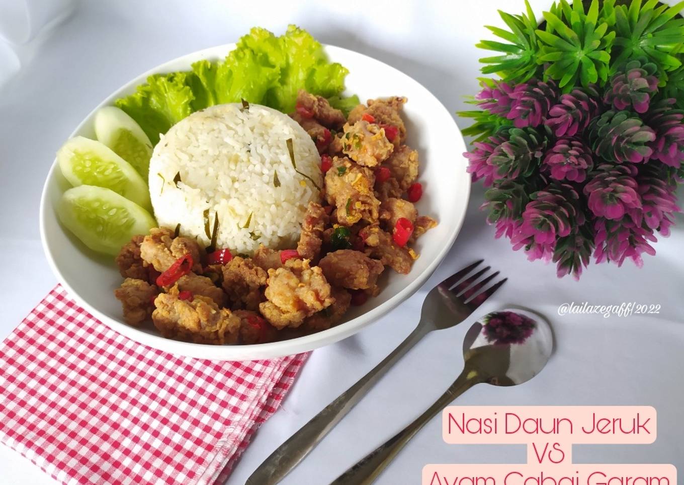 Nasi Daun Jeruk vs Ayam Cabai Garam