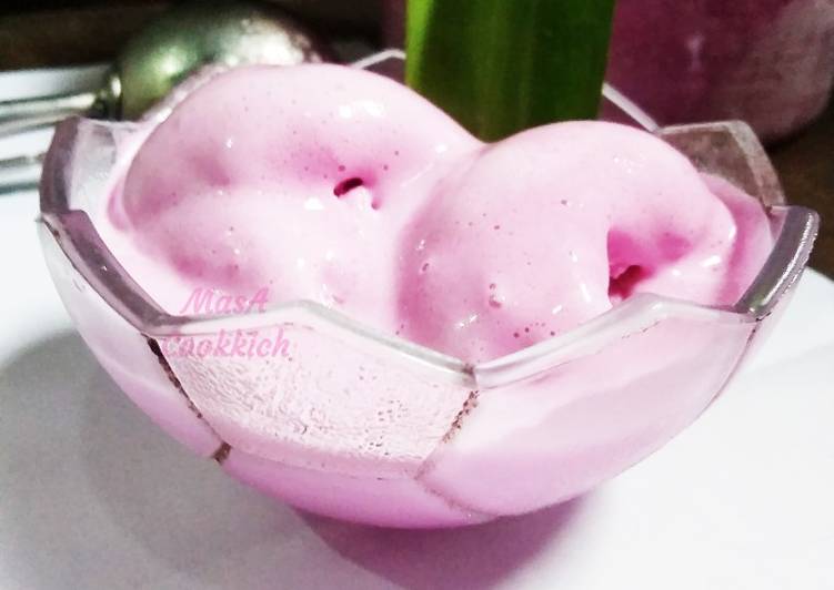 Bagaimana Menyiapkan Es Krim Buah Naga Anti Gagal