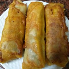 A picture of Chicken spring roll.