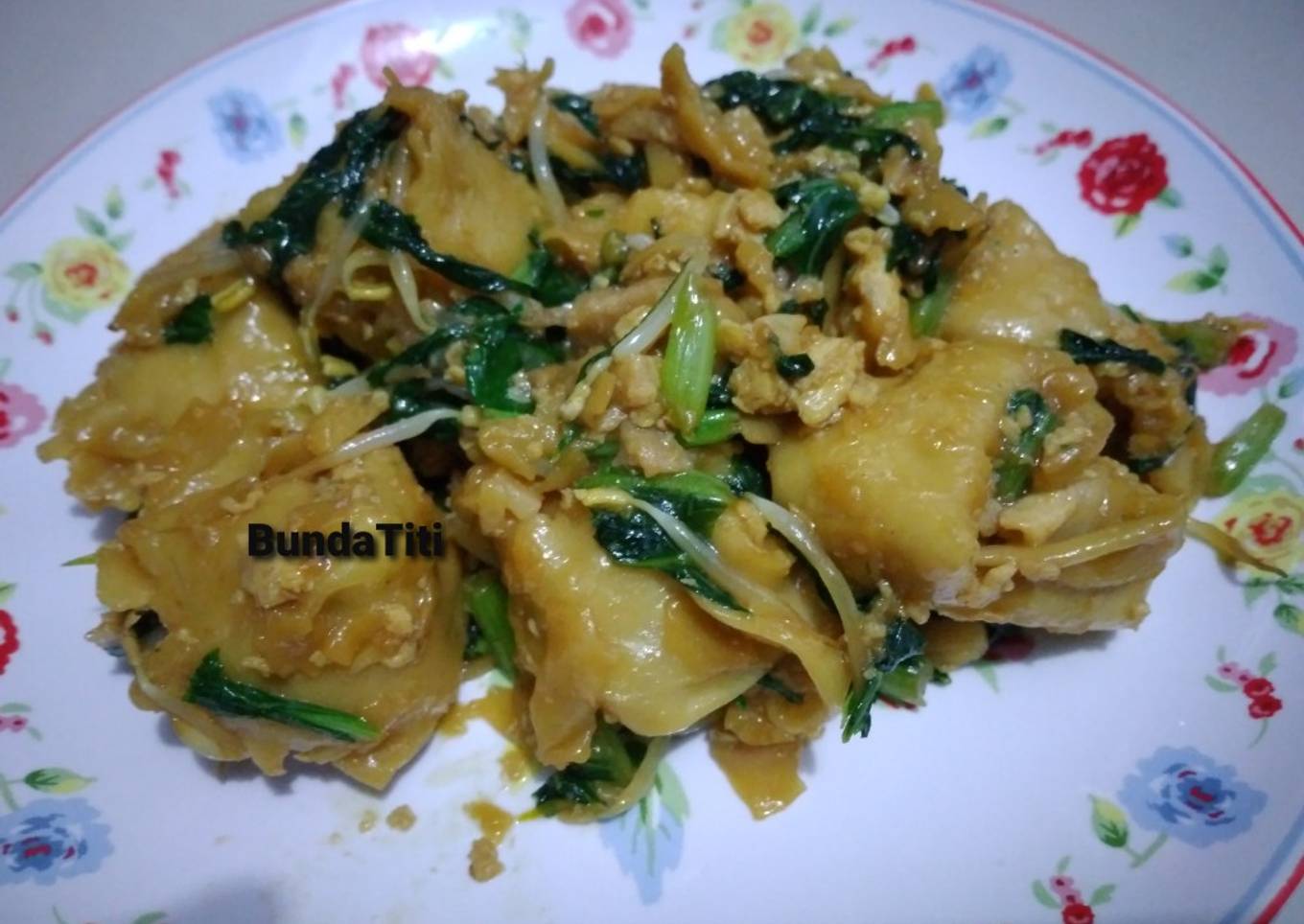 702.Pangsit Goreng