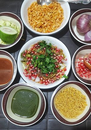 શીષક:: કિસપી ભેળ (Crispy Bhel) રેસીપી મુખ્ય ફોટો