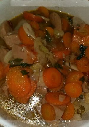 Foto resep Sop KKW (kembang kol wortel) toping baso