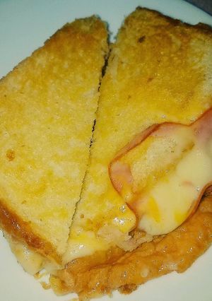 A picture of Easy Grilled Ham and Cheese Sandwiches.
