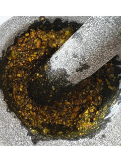 Foto di Pesto di pistacchio con mortaio🌱
