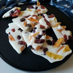 A picture of Frozen Yogurt Fruit Bark.