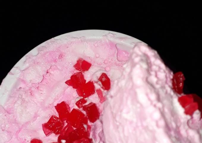 Homemade strawberry ice cream