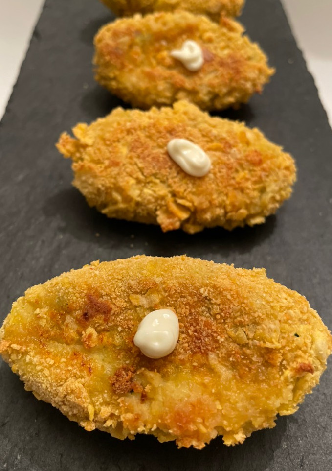 Una foto de Croquetas de calabacín, atún y queso