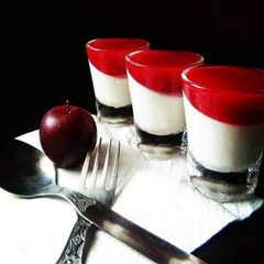 Plum panna cotta A picture of Plum panna cotta.