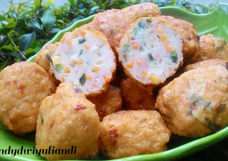 Resep Bakso  Goreng  Ayam  Sayuran Simple oleh Cindy dwi 