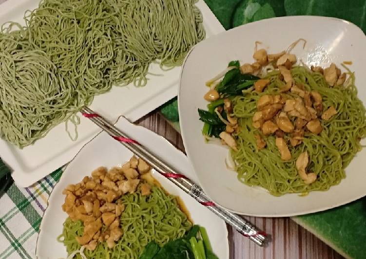 Resep Mie Hijau. Green Noodle Anti Gagal