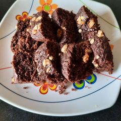 A picture of Choco walnut cake.