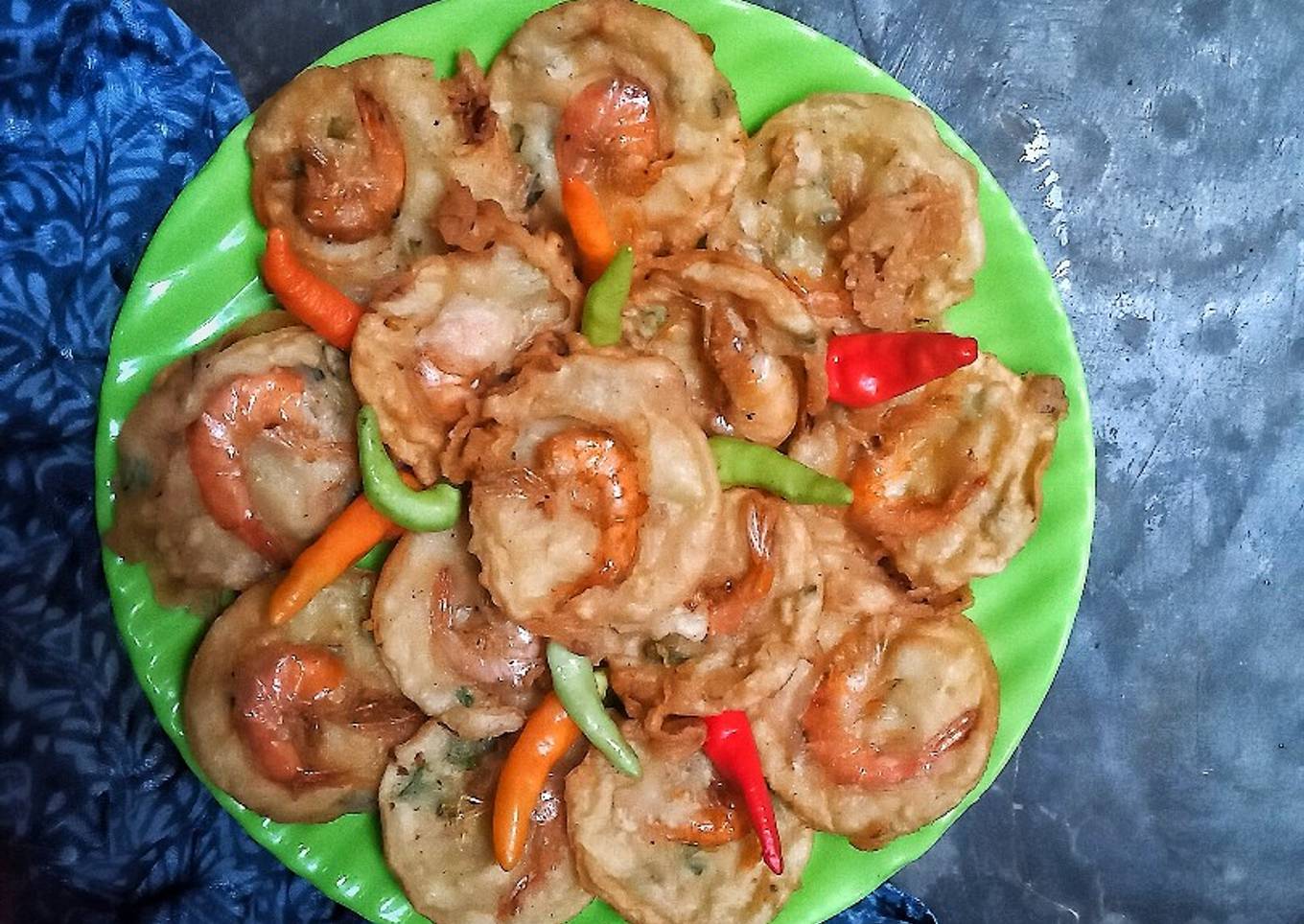 Pia - pia Udang Khas Semarang