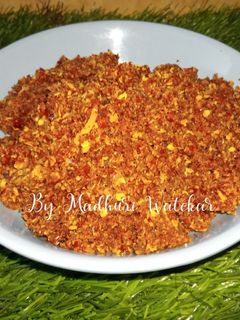 लाल मिरचीचा ठेचा (Lal mirchicha thecha recipe in marathi) रेसिपी चे मुख्य फोटो